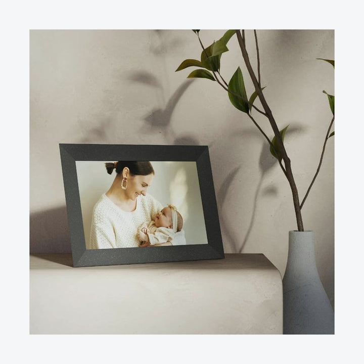 Open Box - Aura Griffin 10.1" Wi-Fi Digital Photo Frame (CACF24-BLK) - Gravel Black